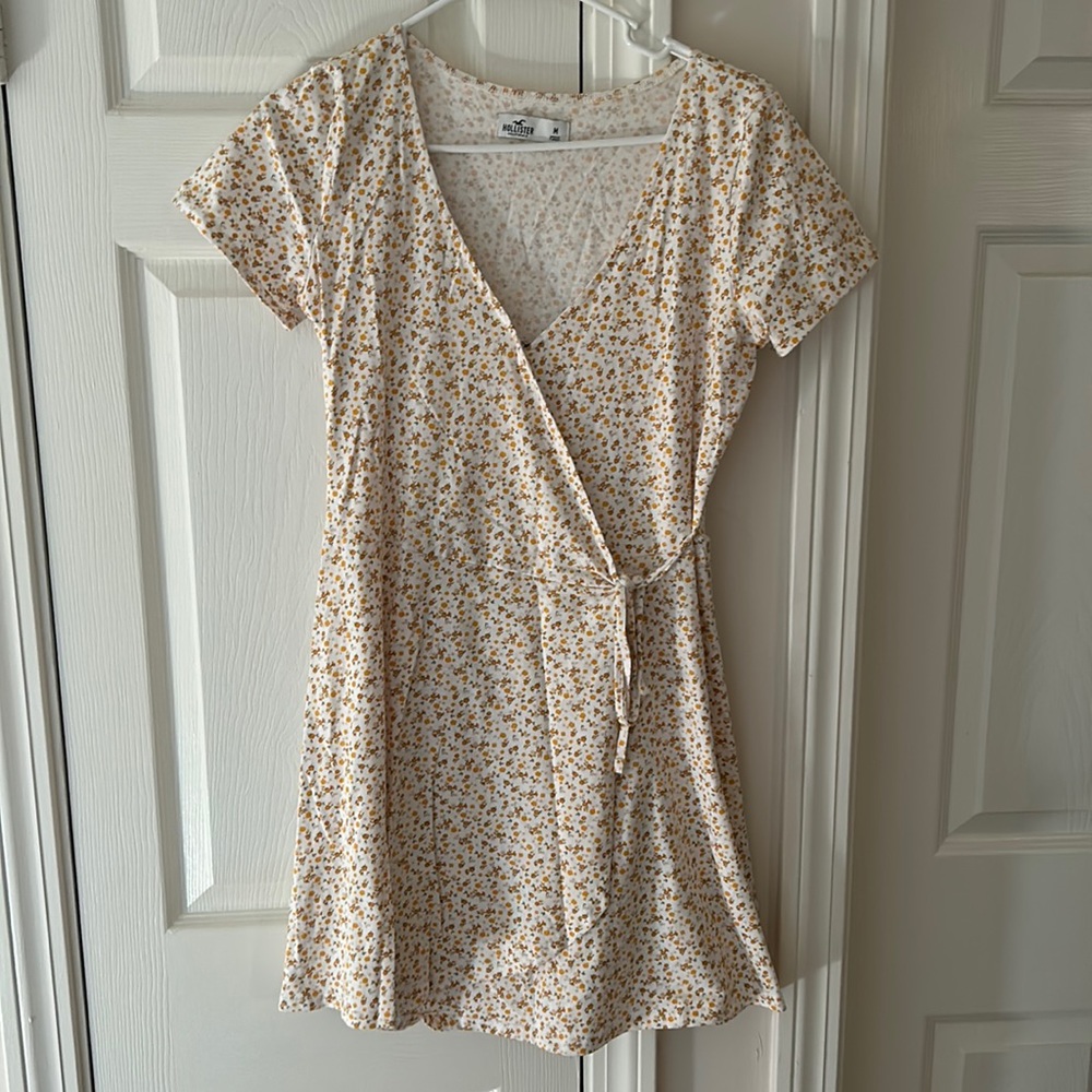 Hollister dress size M